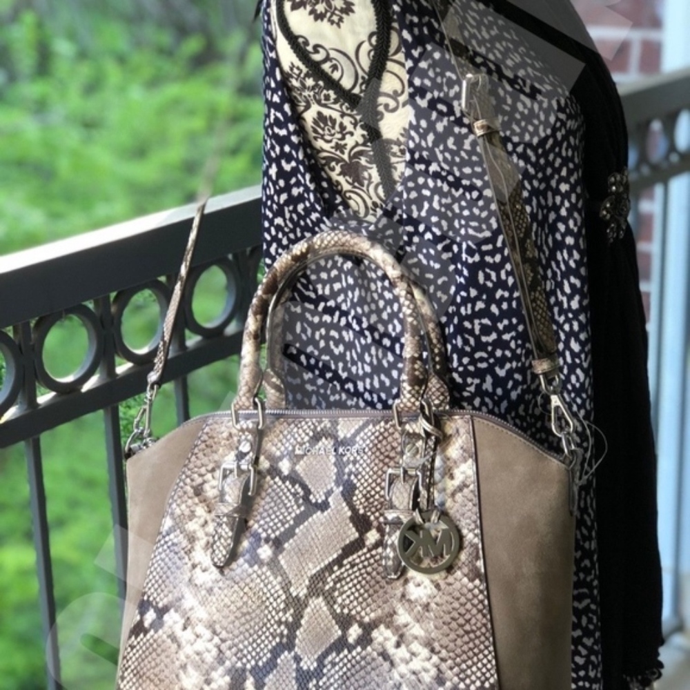 Michael Kors Ciara Large Natural Python Print Bag - Picture 5 of 8